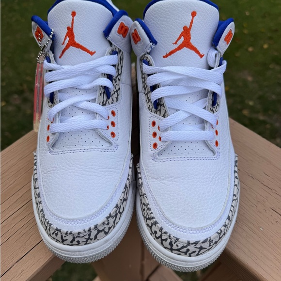 Nike Air Jordan Retro 3 White, Orange and Blue Mens Sneakers Size 8 Like New - Picture 4 of 9